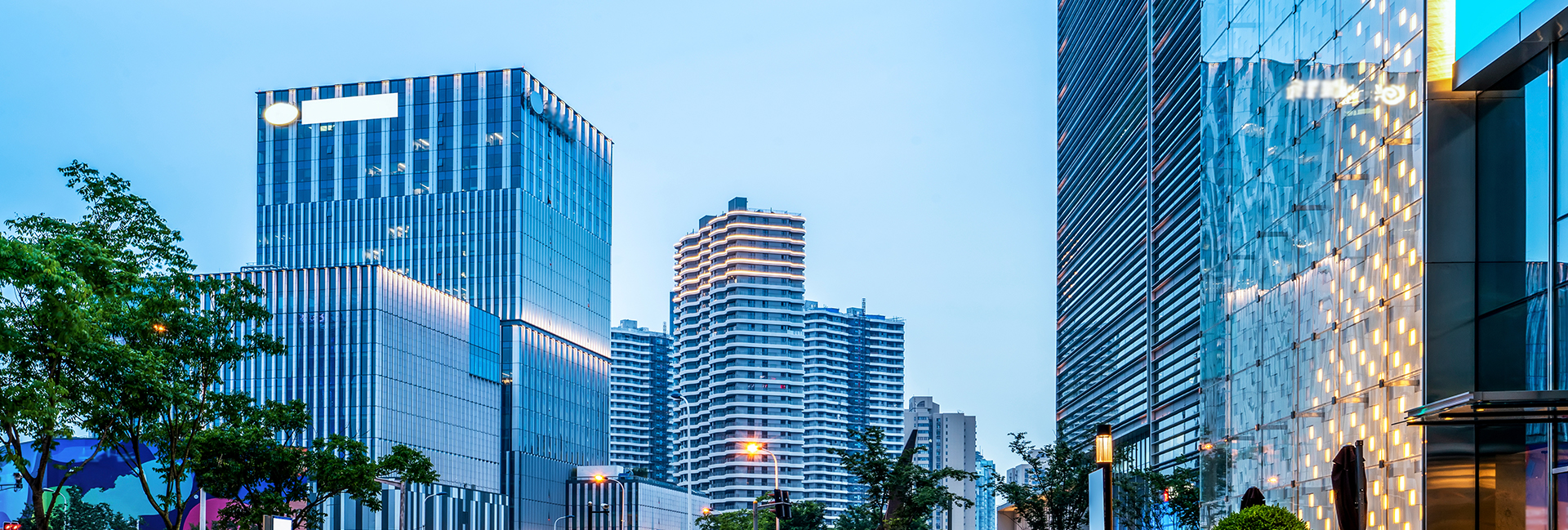 A view of some buildings in the city.